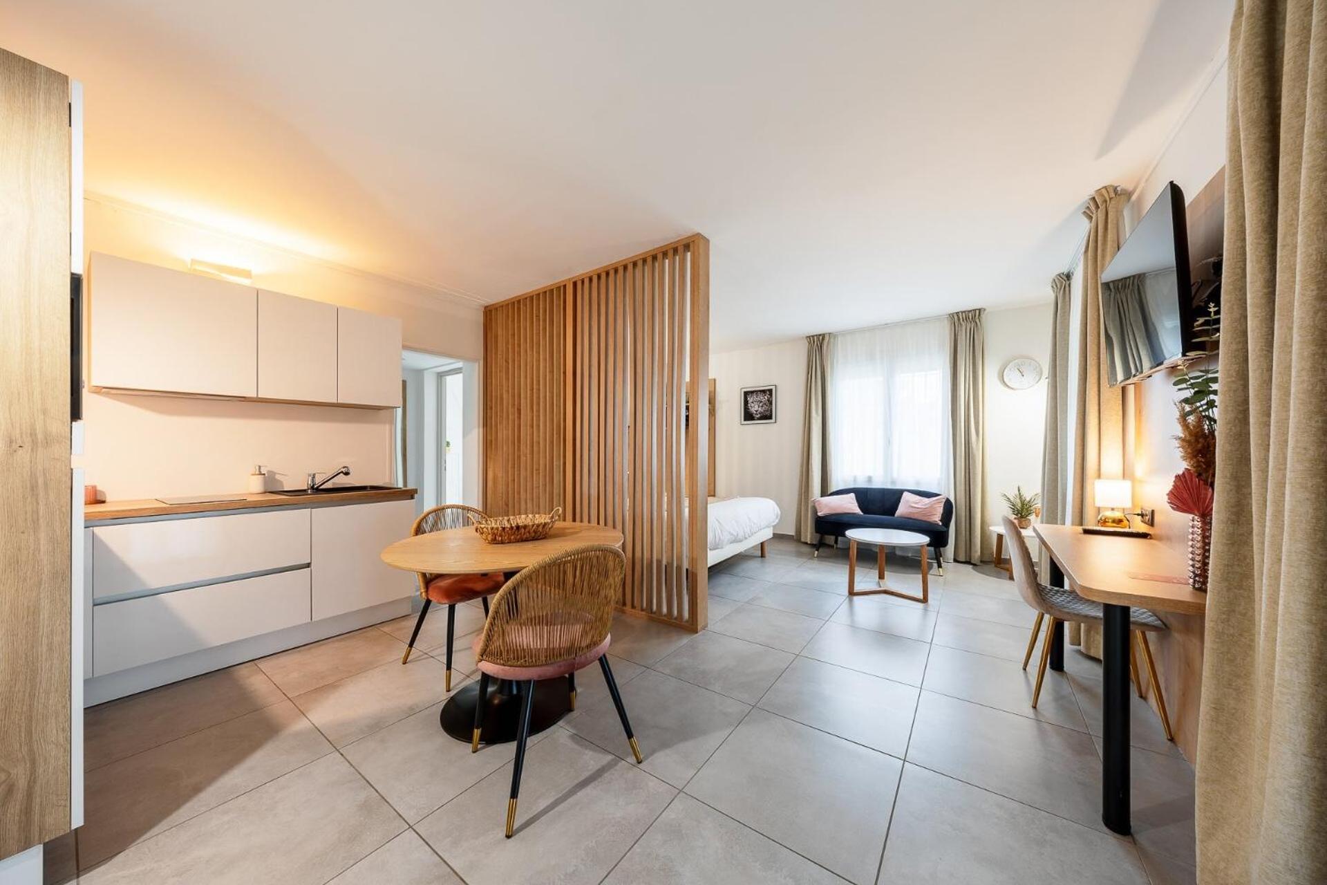 The Originals City, Hotel Azur, 滨海福斯 外观 照片